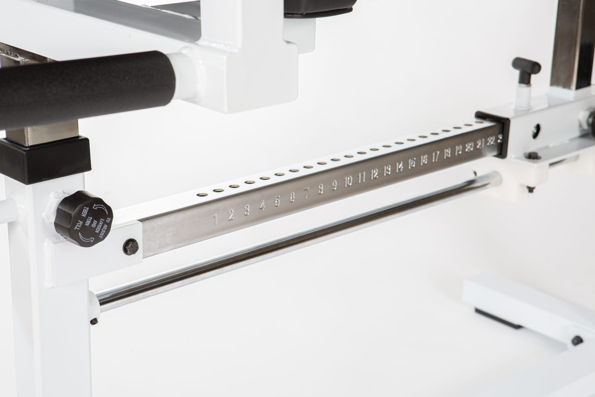 Glute and hamstring machine